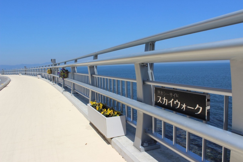 【ホテル周辺】大浜海水浴場から古茂江海岸へと続く海辺の遊歩道「洲本シーサイドスカイウォーク」