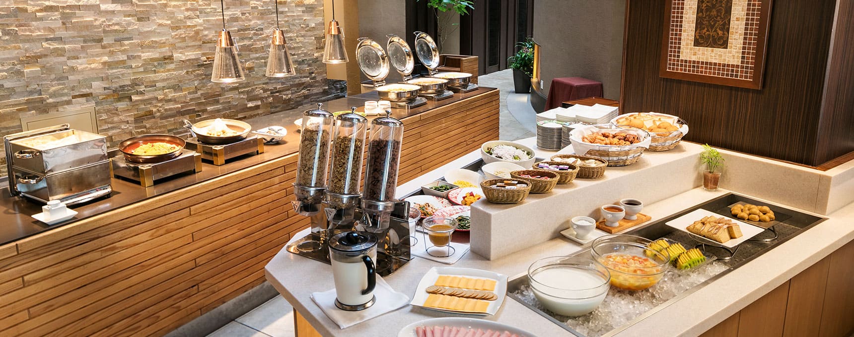 朝食バイキング