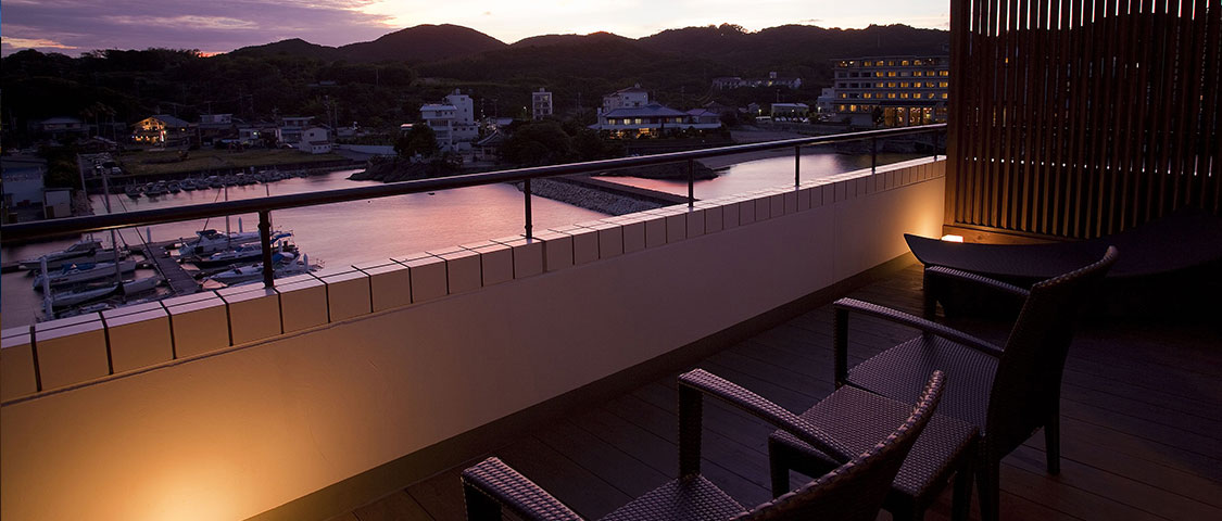 Harborview Spa Terrace Room with open-air bath